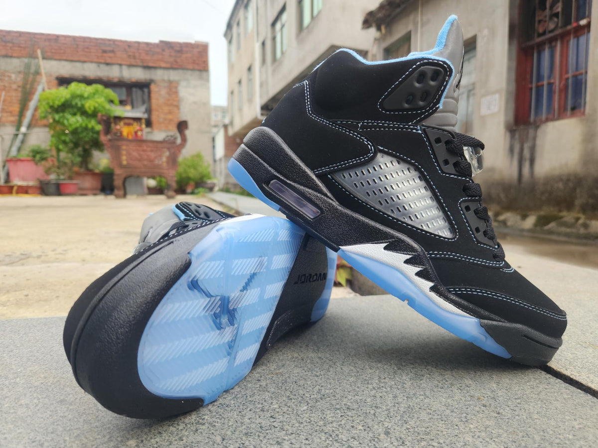 Air Jordan 5 Black/University Blue Sneakers