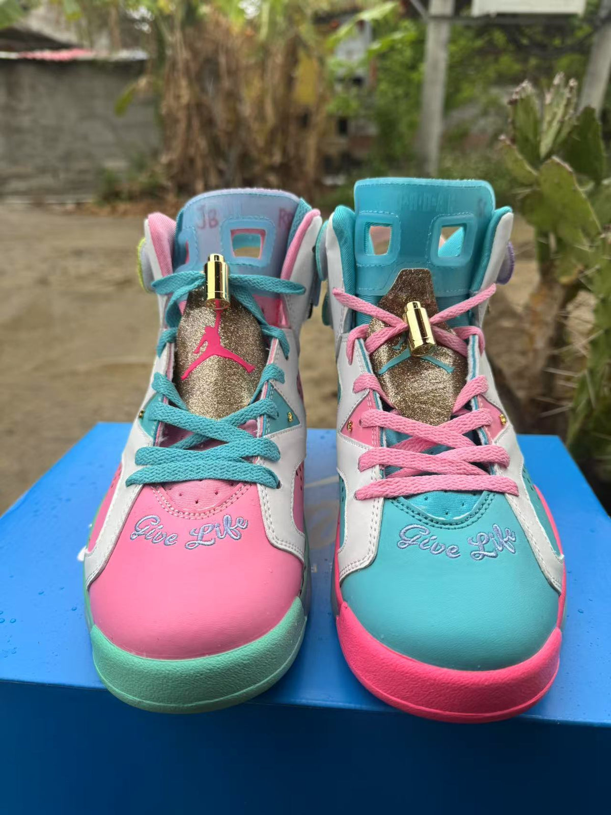 Air Jordan 6 Retro Blue-Pink Sneakers