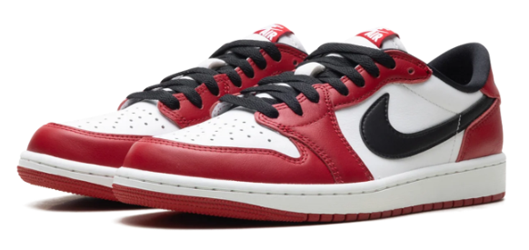 Air Jordan 1 Low OG 'Chicago' (2025)