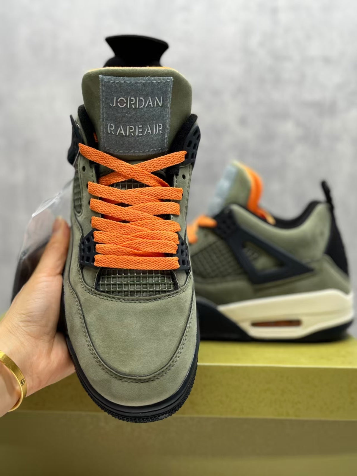 Air Jordan 4 Retro Olive Green Sneakers